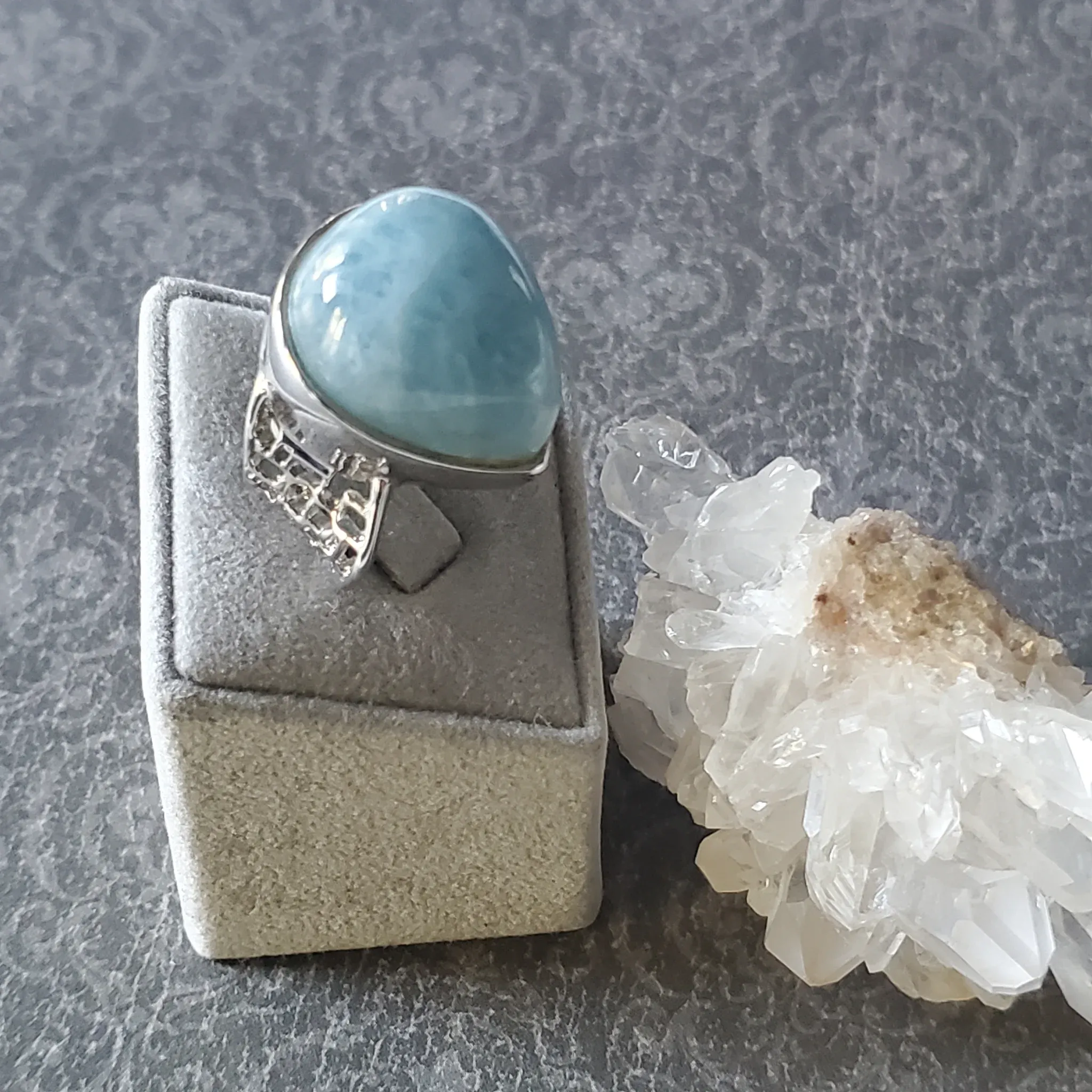 Aquamarine Sterling Silver Ring Size 7.0 (photo 2 of 10)