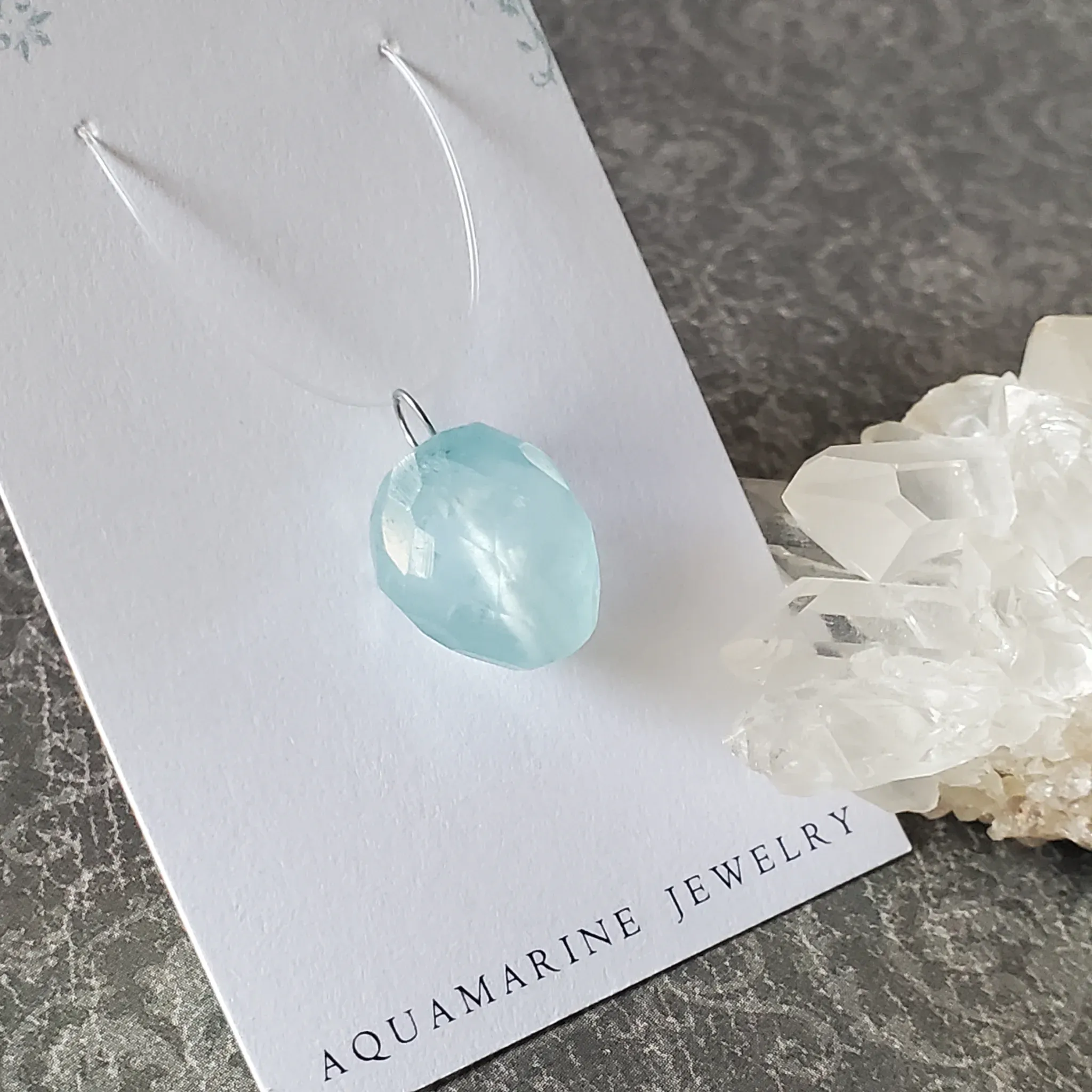 22mm x 15mm x 11mm Aquamarine Pendant (photo 5 of 10)