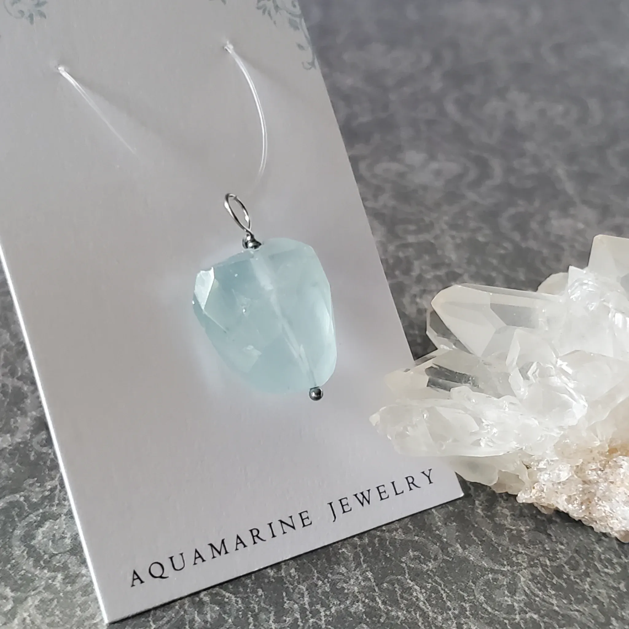 28mm x 17mm x 11mm Aquamarine Pendant (photo 4 of 9)