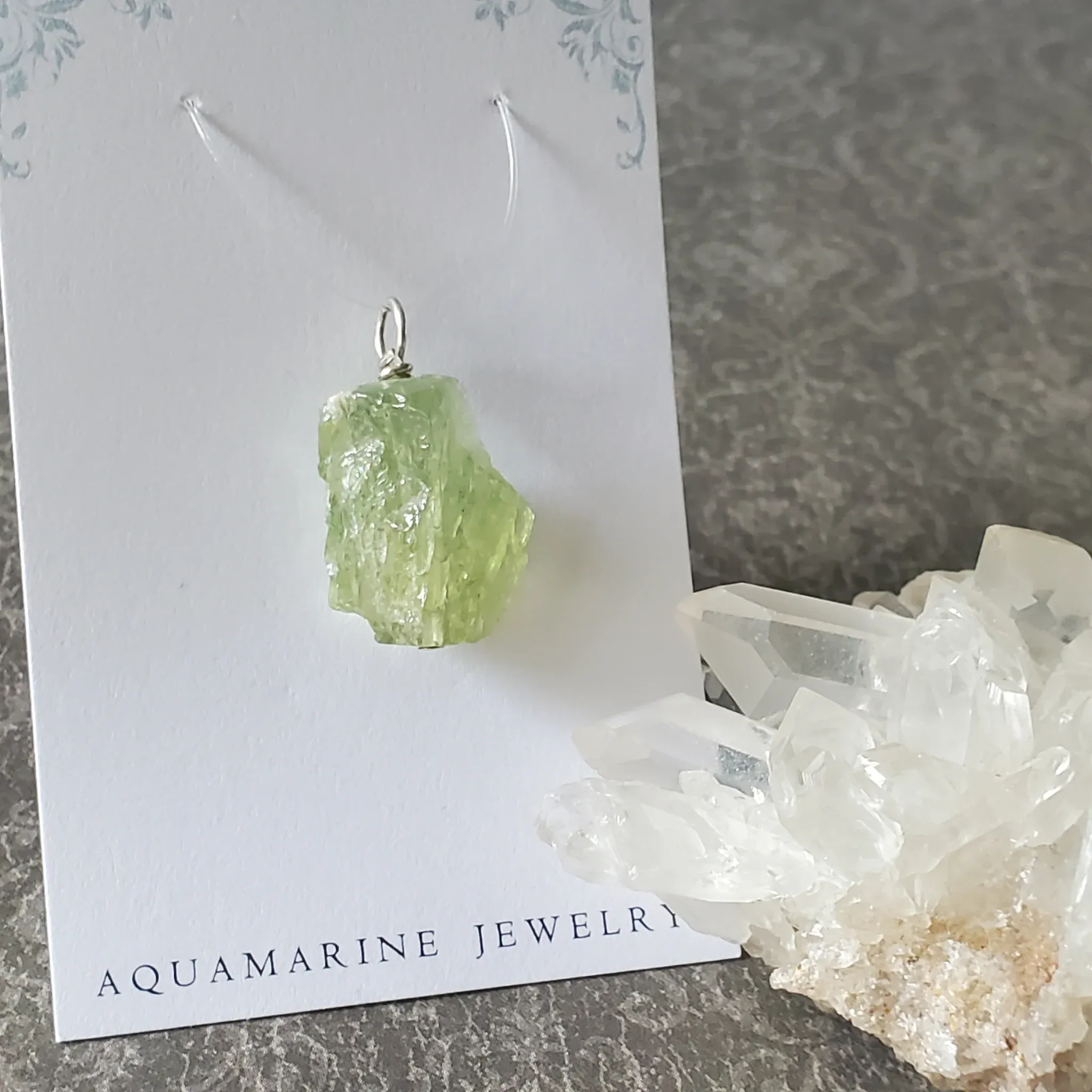 26mm x 15mm x 11mm Aquamarine Pendant (photo 4 of 9)
